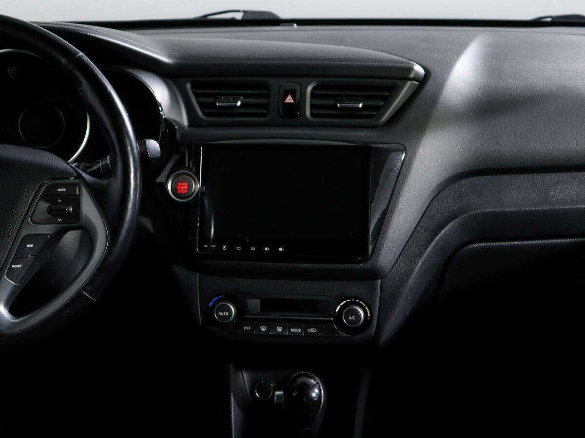 Kia Rio с пробегом — 2016 год. Фото: #10