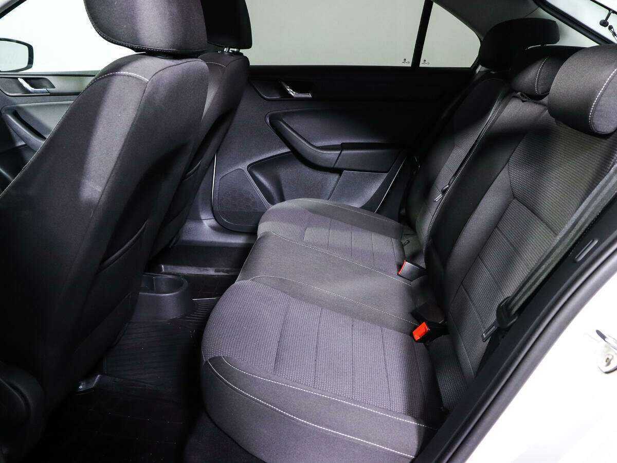 Skoda Rapid с пробегом — 2016 год. Фото: #7