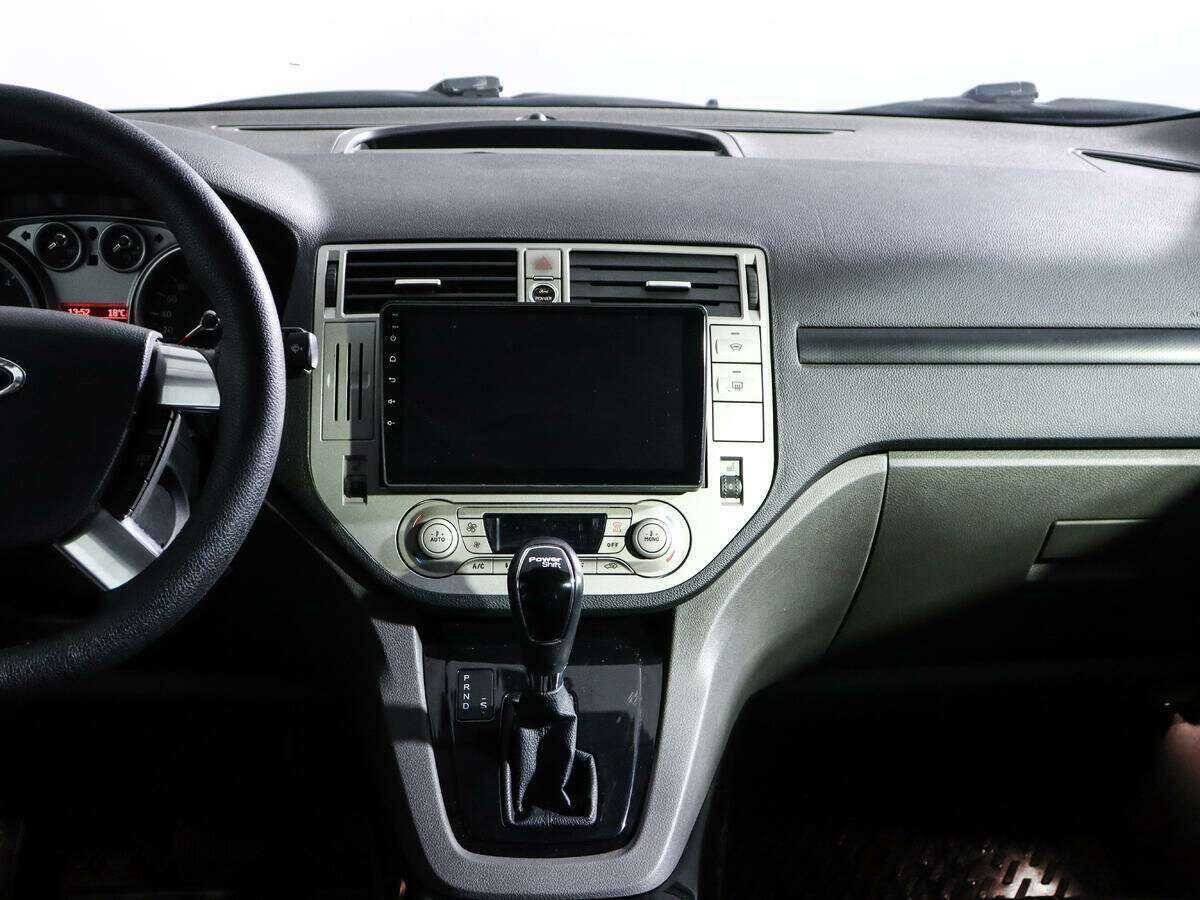 Ford Kuga с пробегом — 2012 год. Фото: #10