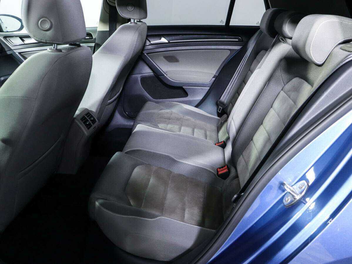 Volkswagen Golf с пробегом — 2013 год. Фото: #9