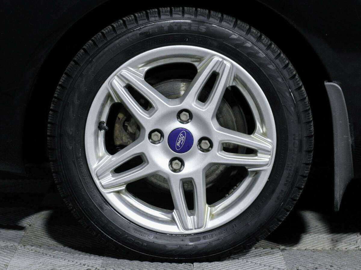 Ford Fiesta с пробегом — 2015 год. Фото: #16