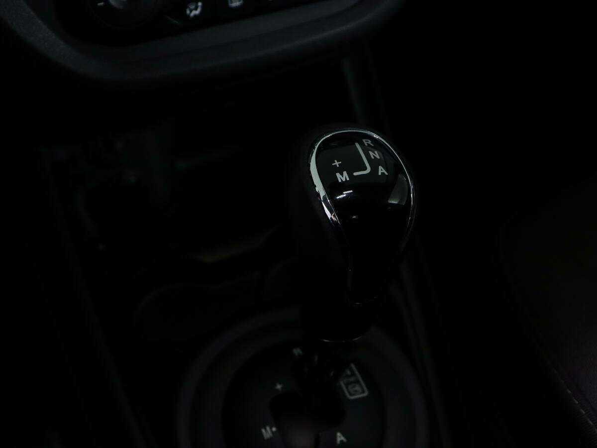 Lada (ВАЗ) Vesta с пробегом — 2019 год. Фото: #18