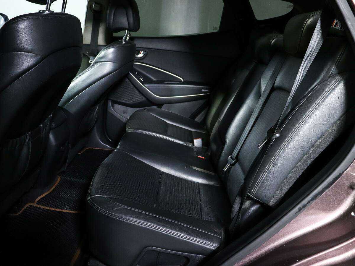 Hyundai Santa Fe с пробегом — 2013 год. Фото: #9