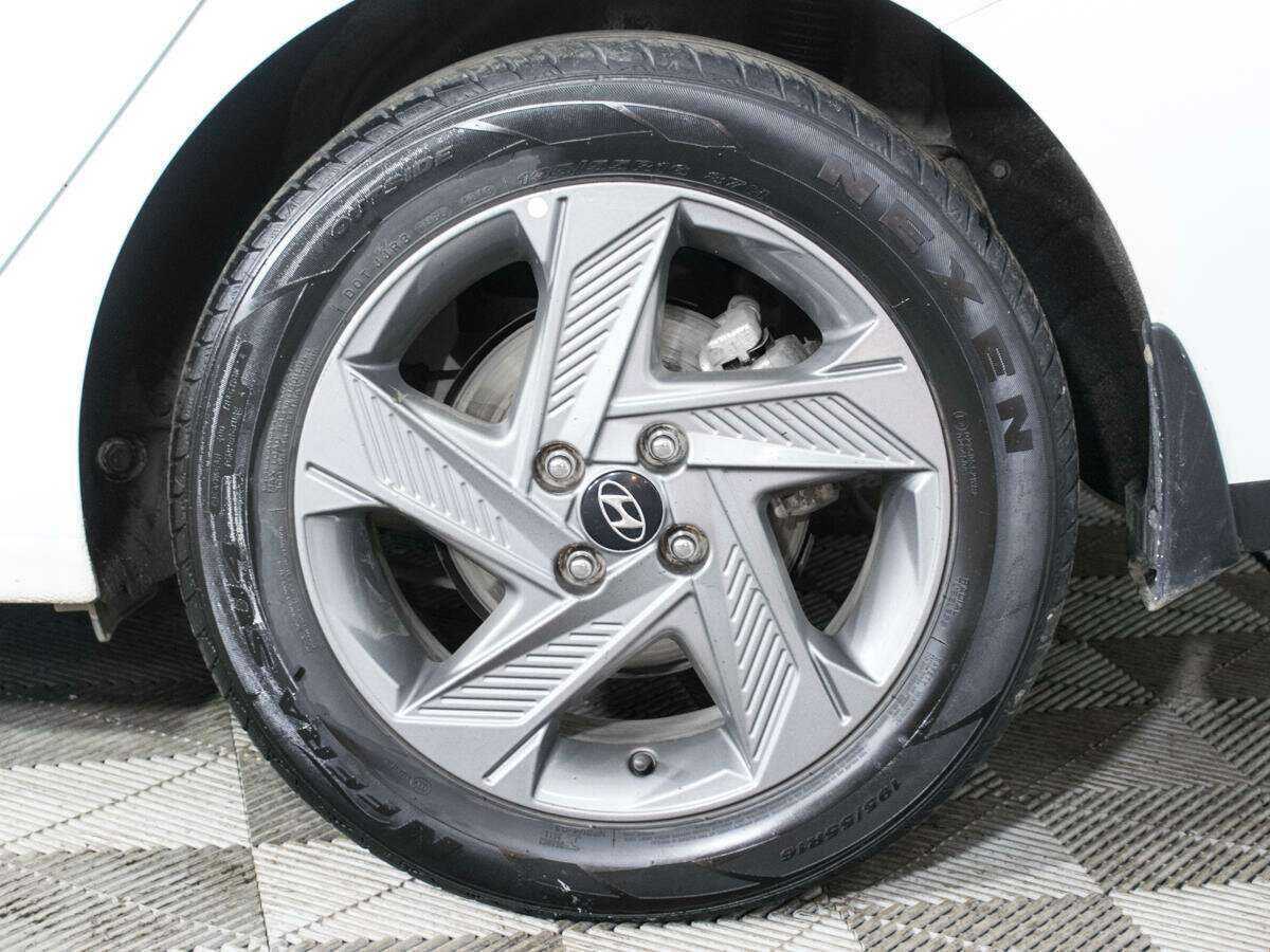 Hyundai Solaris с пробегом — 2020 год. Фото: #16