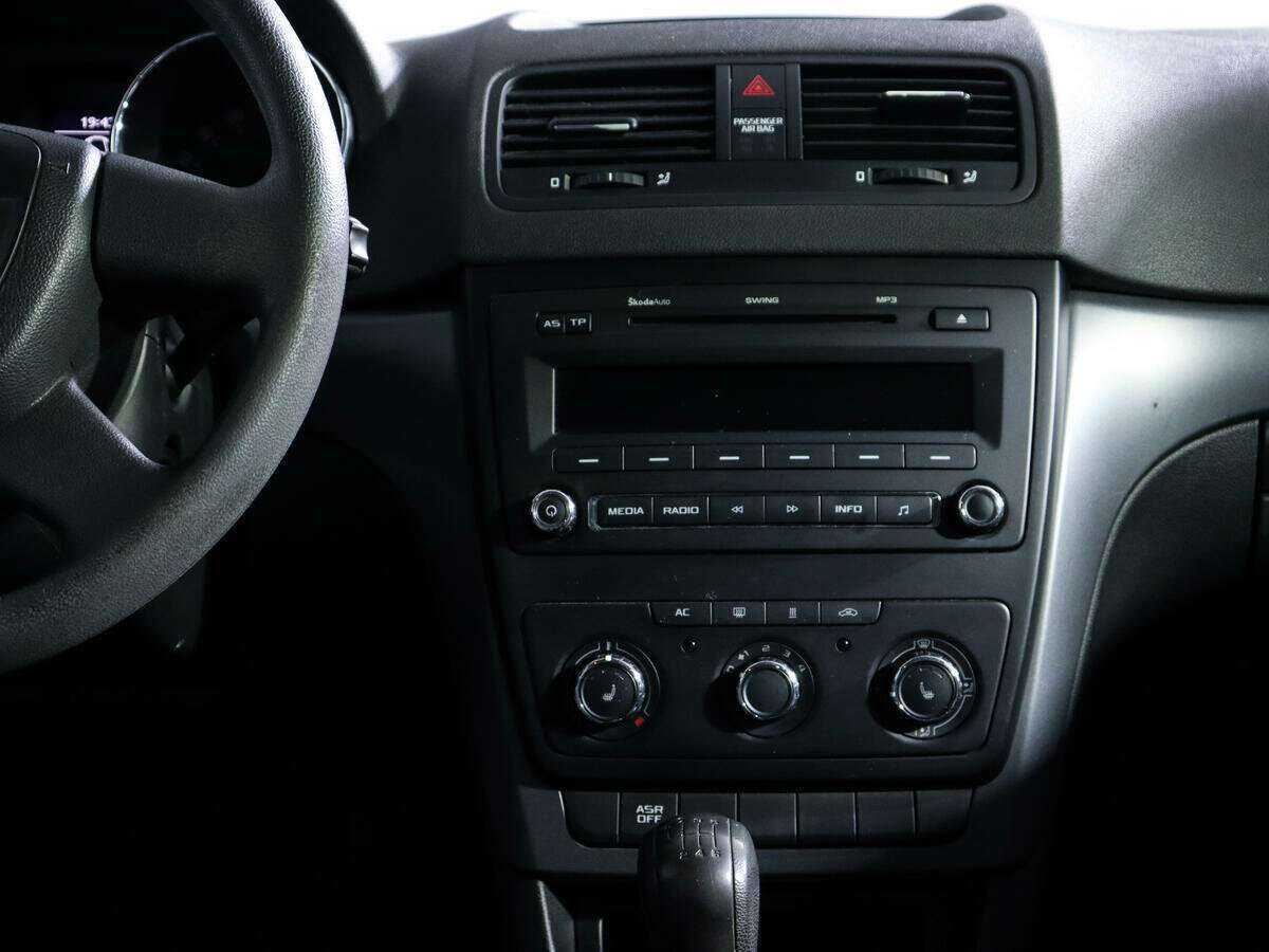 Skoda Yeti с пробегом — 2012 год. Фото: #11