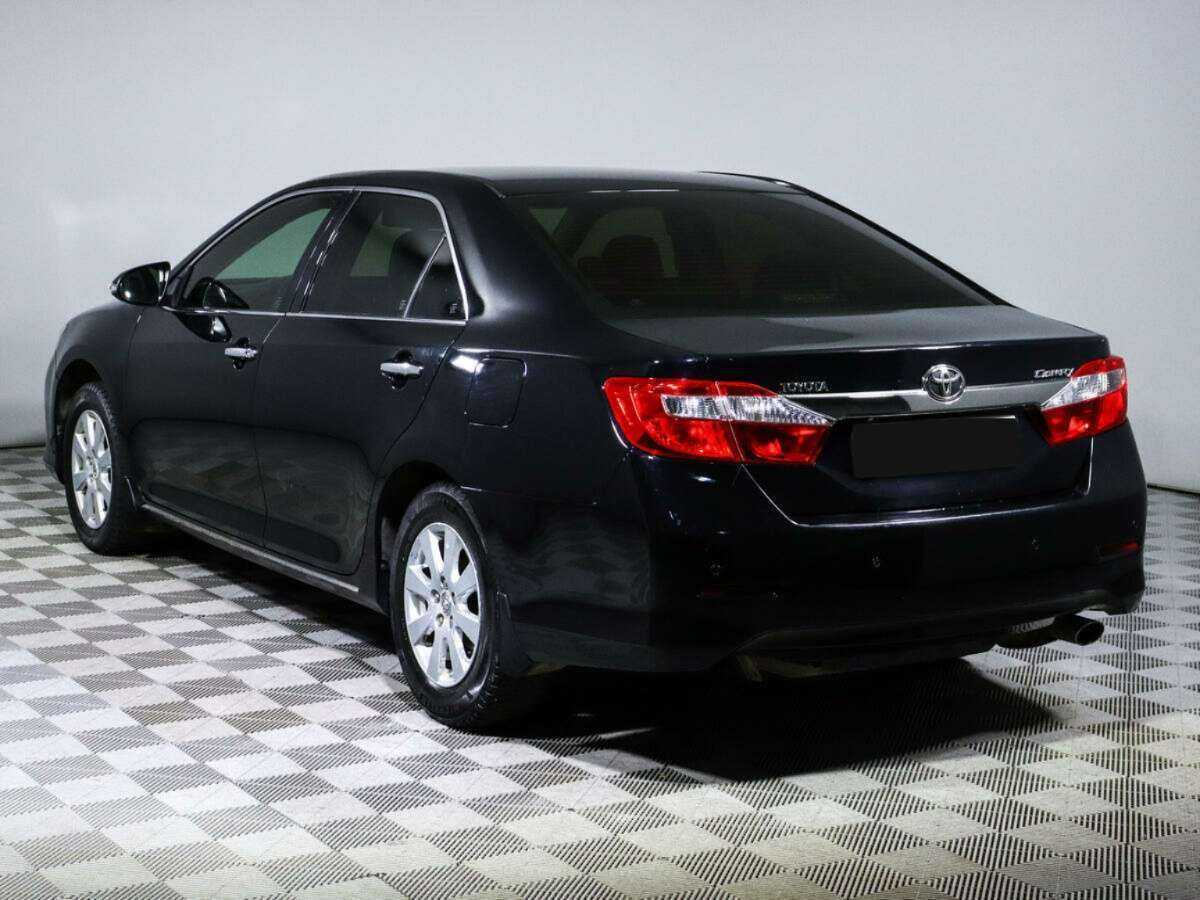 Toyota Camry с пробегом — 2012 год. Фото: #5