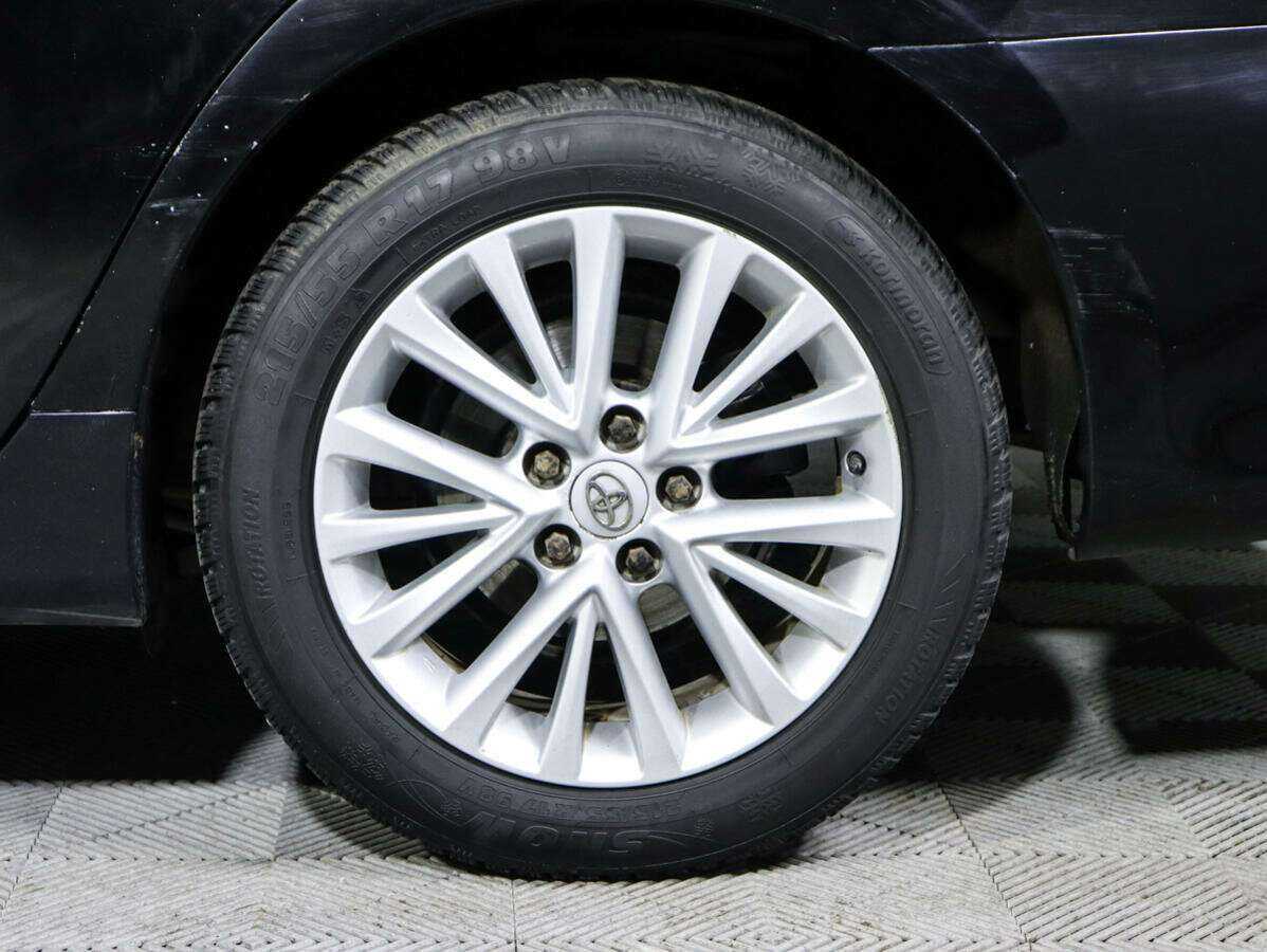 Toyota Camry с пробегом — 2016 год. Фото: #11