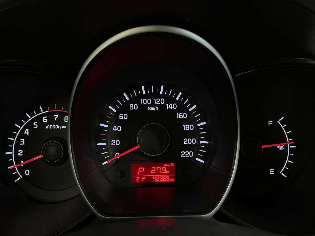 Kia Rio с пробегом — 2016 год. Фото: #10