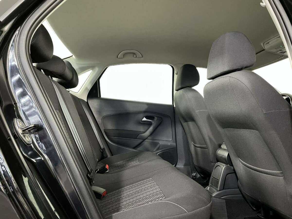 Volkswagen Polo с пробегом — 2019 год. Фото: #16