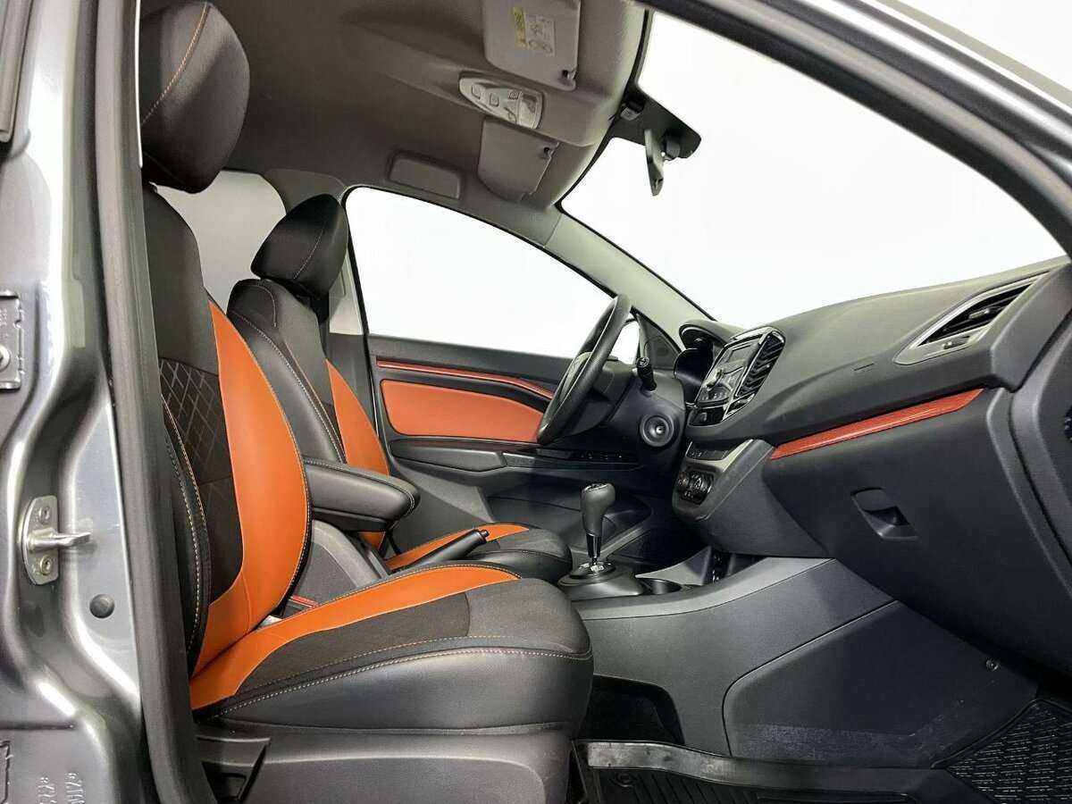 Lada (ВАЗ) Vesta с пробегом — 2019 год. Фото: #12