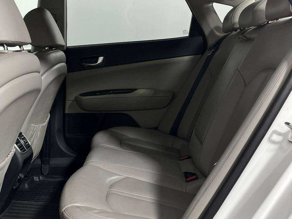 Kia Optima с пробегом — 2016 год. Фото: #9