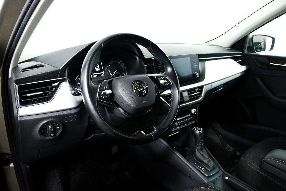 Skoda Rapid с пробегом — 2020 год. Фото: #11