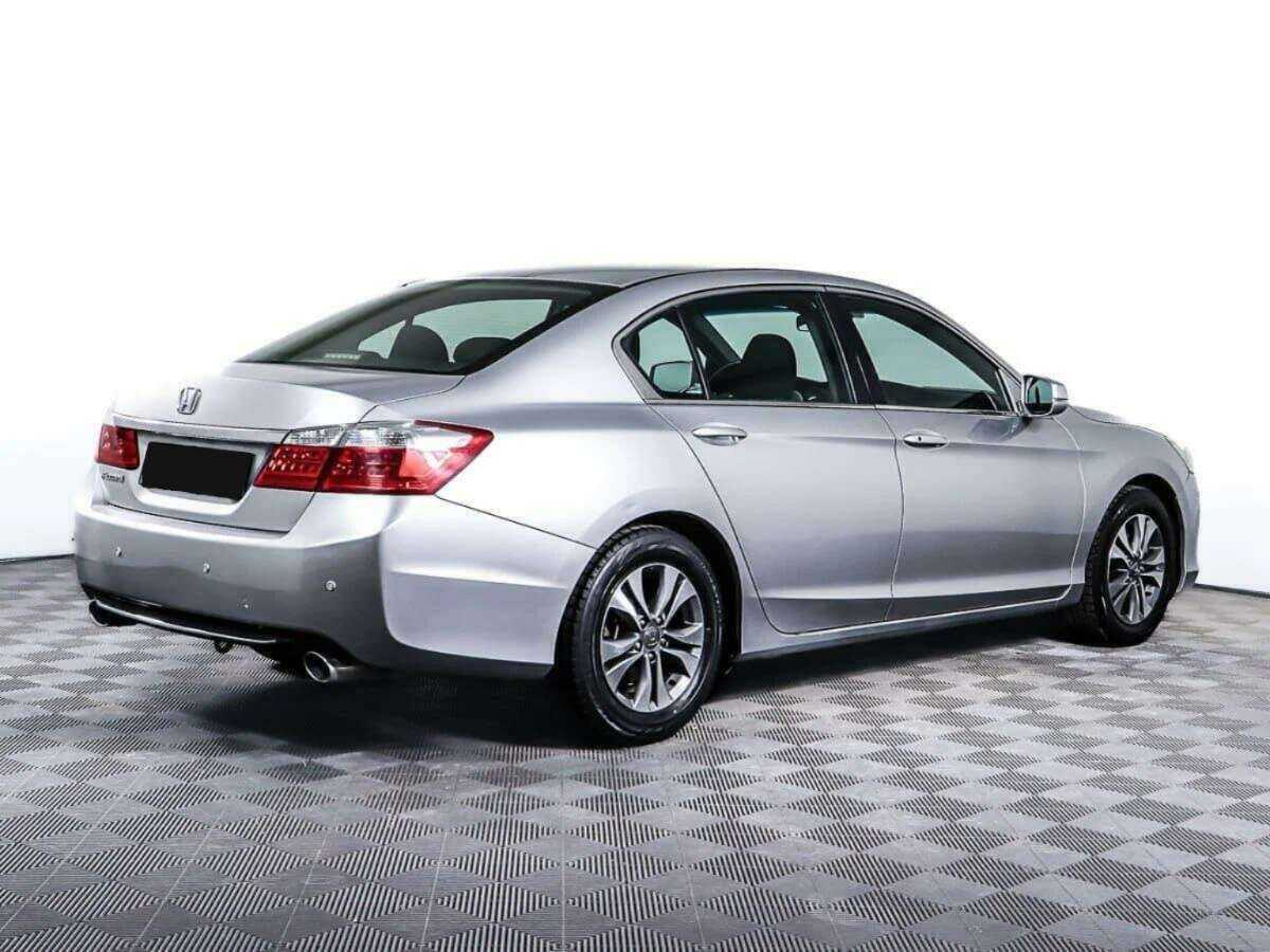 Honda Accord с пробегом — 2013 год. Фото: #4