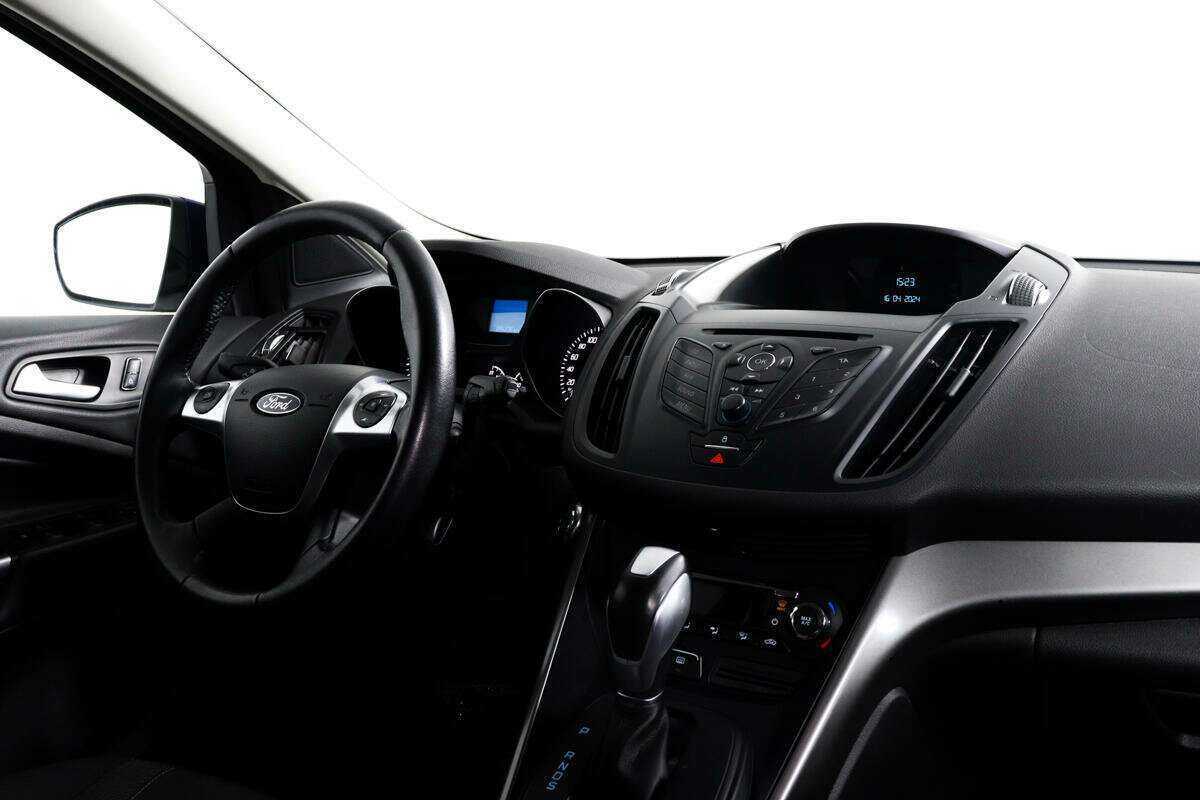 Ford Kuga с пробегом — 2015 год. Фото: #8