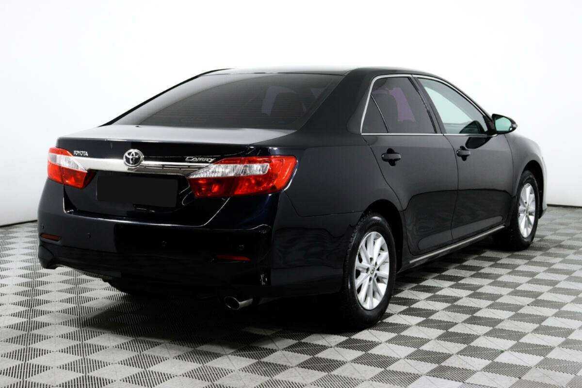 Toyota Camry с пробегом — 2012 год. Фото: #4