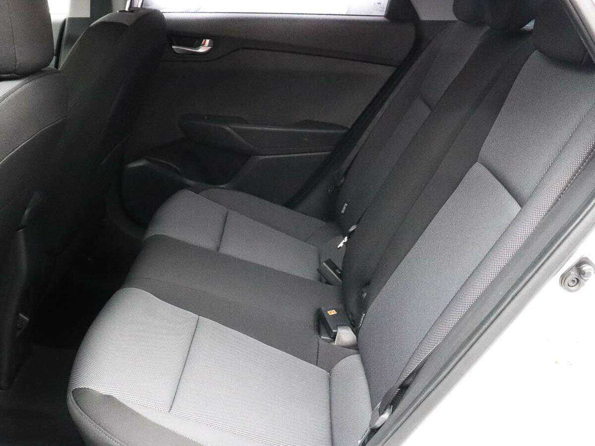 Hyundai Solaris с пробегом — 2021 год. Фото: #6