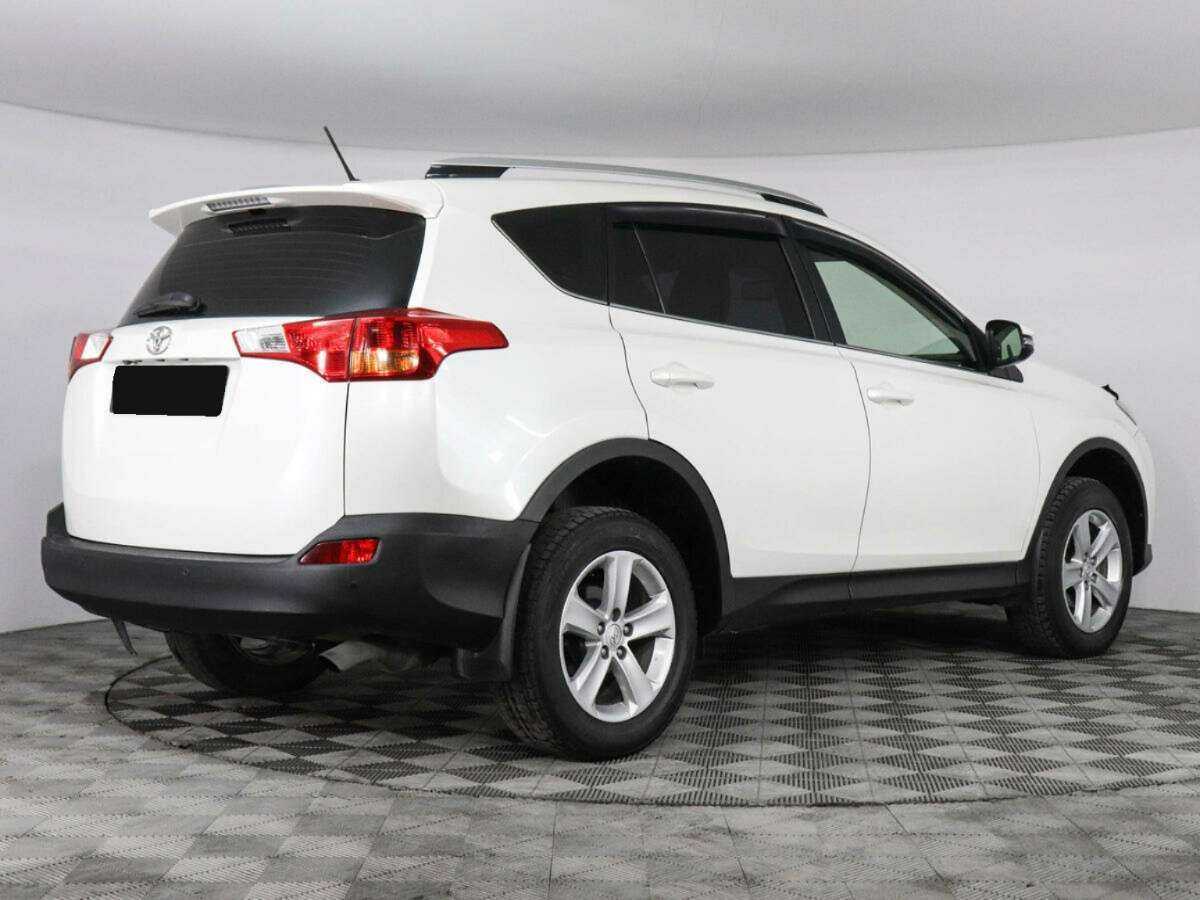Toyota RAV4 с пробегом — 2014 год. Фото: #4