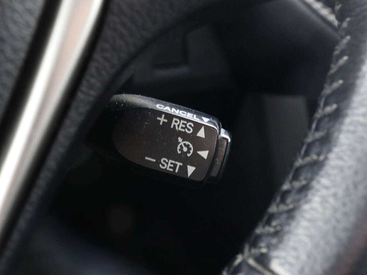 Toyota RAV4 с пробегом — 2014 год. Фото: #12