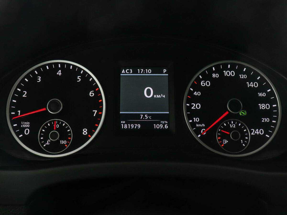 Volkswagen Tiguan с пробегом — 2012 год. Фото: #6