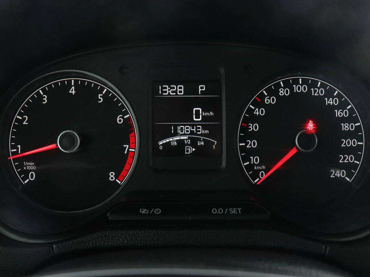 Volkswagen Polo с пробегом — 2018 год. Фото: #10