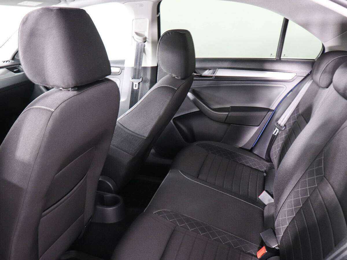 Skoda Rapid с пробегом — 2018 год. Фото: #11