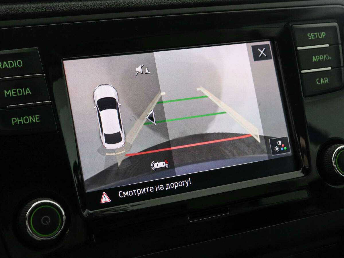 Skoda Rapid с пробегом — 2018 год. Фото: #12