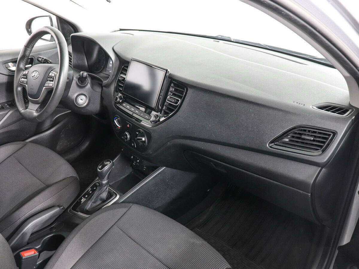 Hyundai Solaris с пробегом — 2021 год. Фото: #8