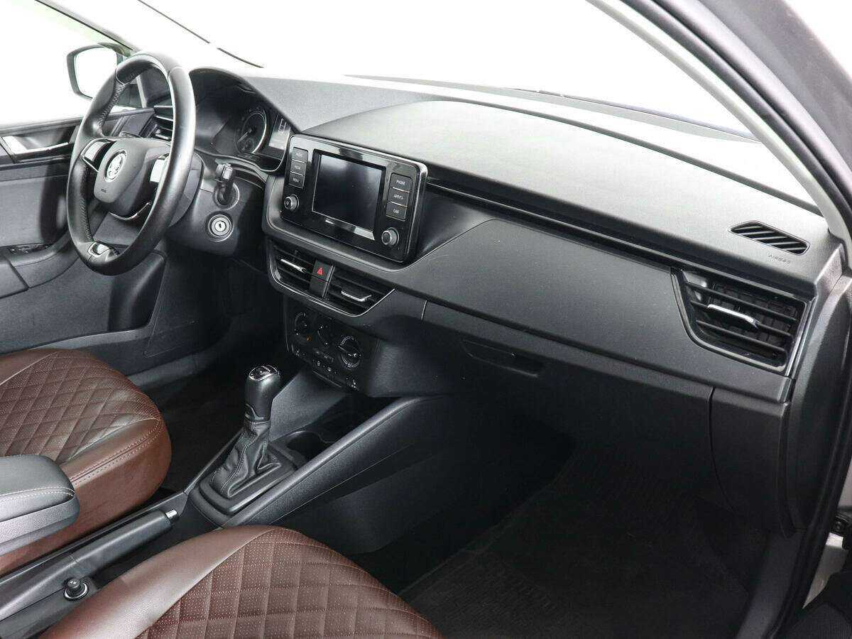 Skoda Rapid с пробегом — 2021 год. Фото: #9