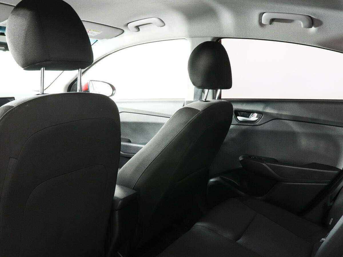 Hyundai Solaris с пробегом — 2021 год. Фото: #10