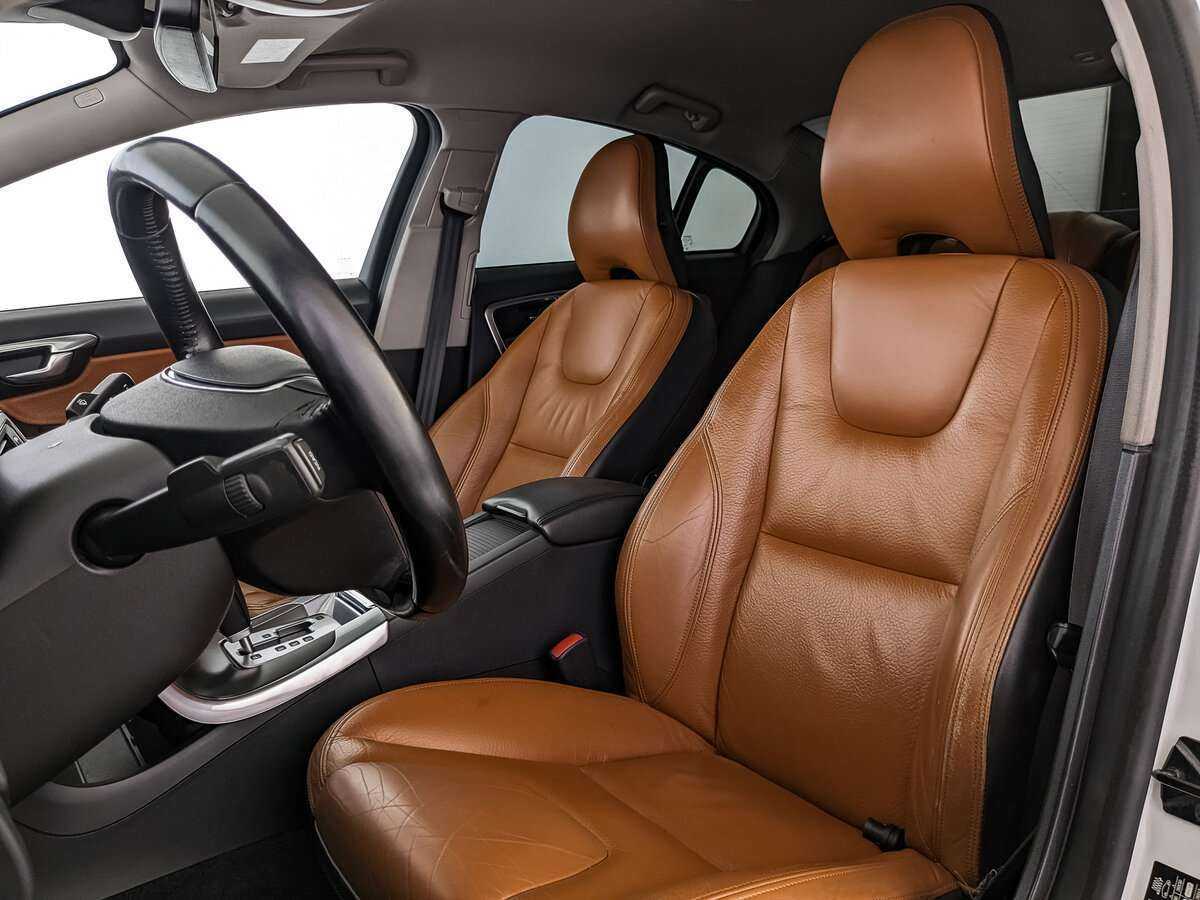 Volvo S60 с пробегом — 2012 год. Фото: #17