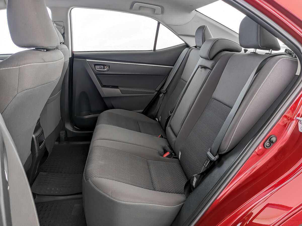 Toyota Corolla с пробегом — 2018 год. Фото: #10