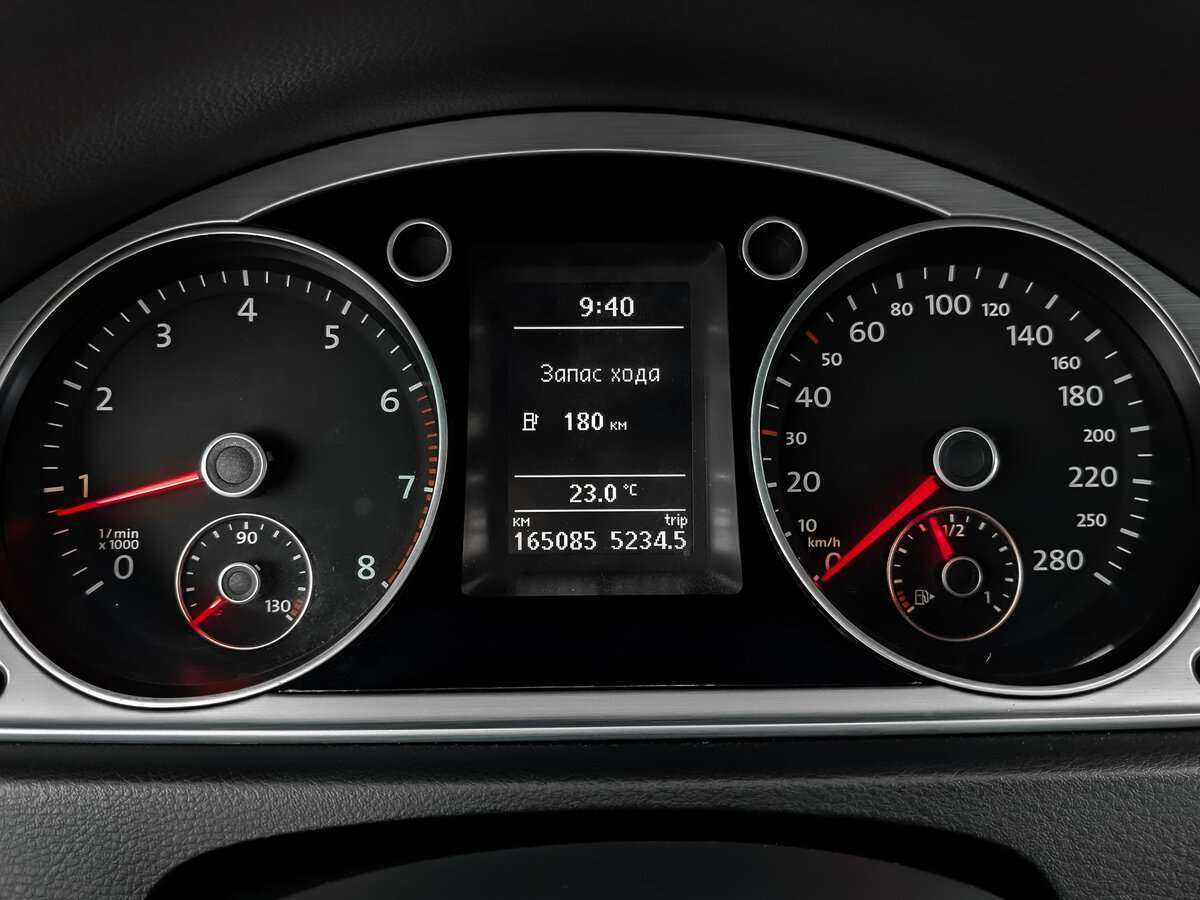 Volkswagen Passat CC с пробегом — 2012 год. Фото: #11