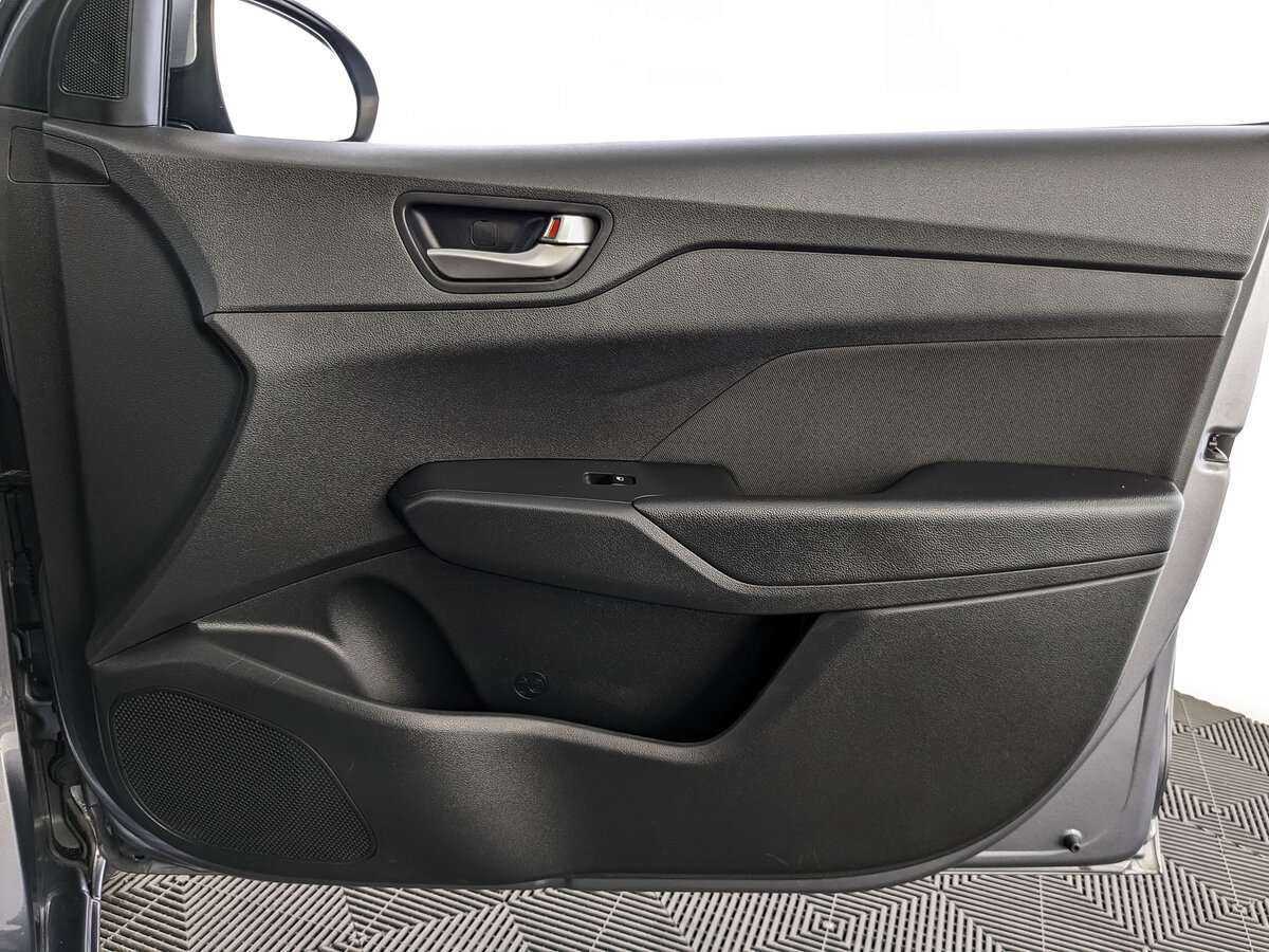 Hyundai Solaris с пробегом — 2018 год. Фото: #24