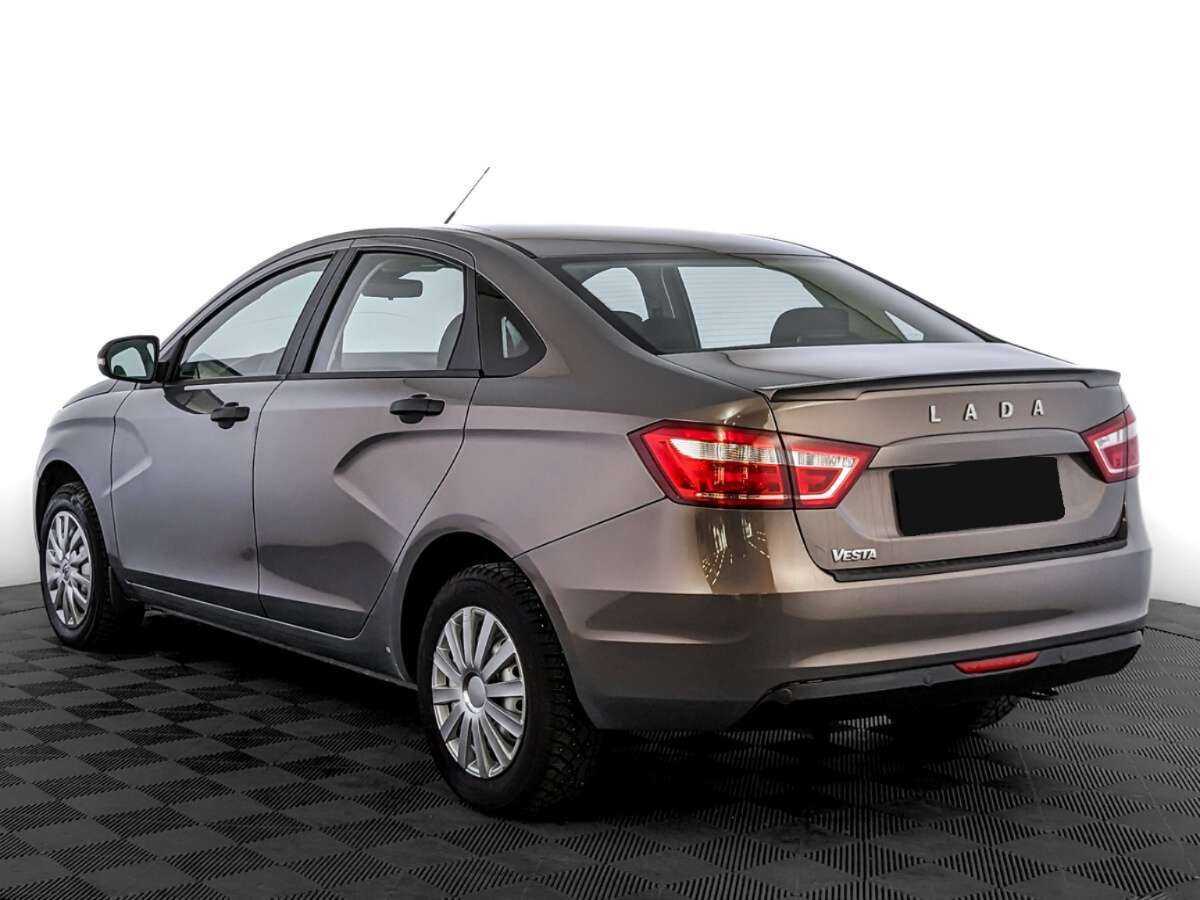 Lada (ВАЗ) Vesta с пробегом — 2018 год. Фото: #6