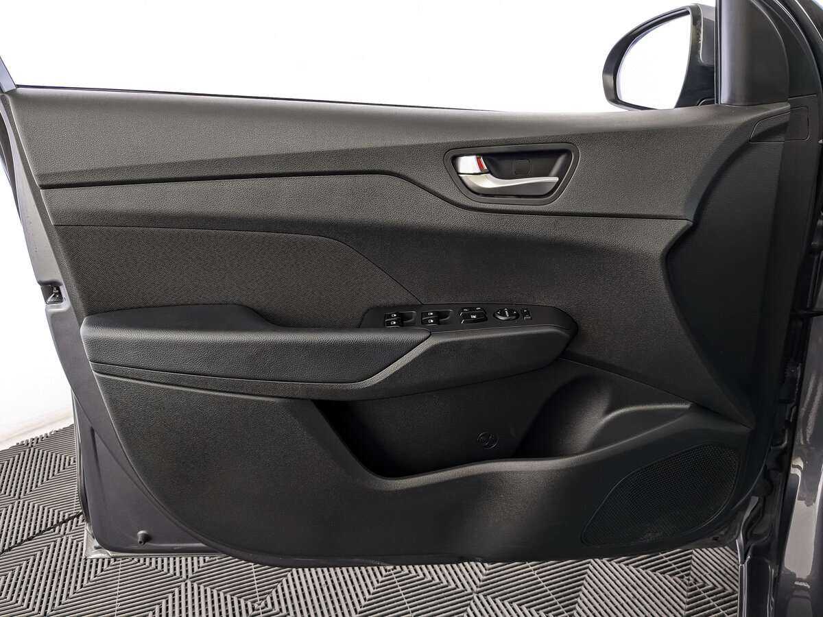 Hyundai Solaris с пробегом — 2021 год. Фото: #16