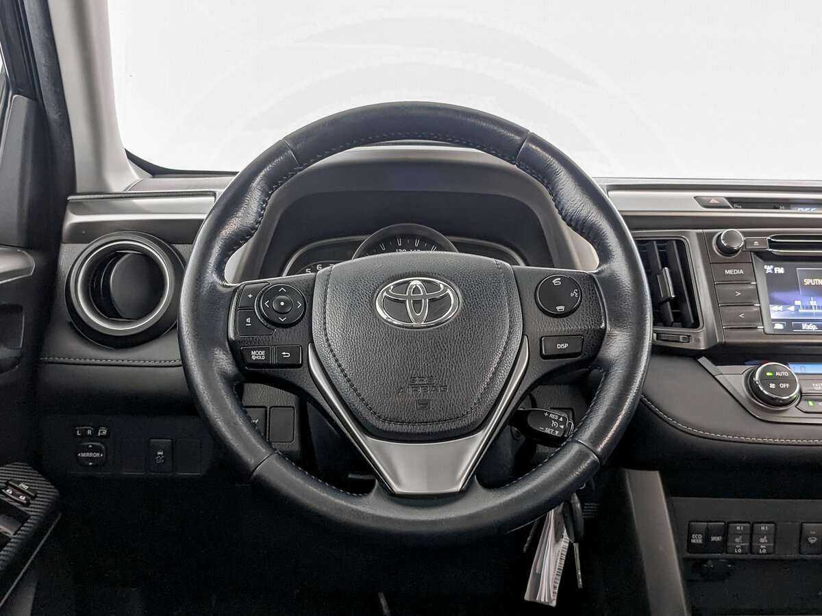 Toyota RAV4 с пробегом — 2014 год. Фото: #15
