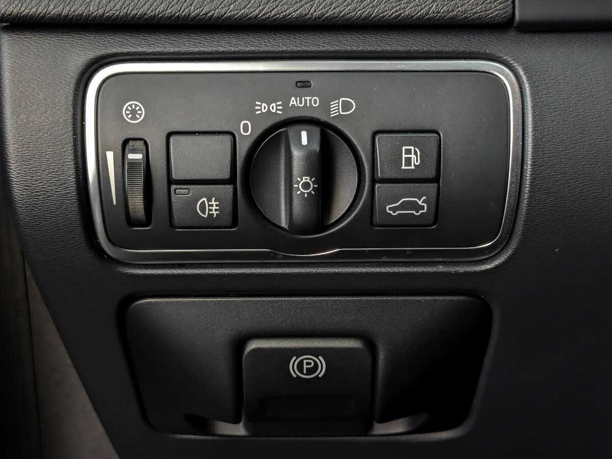 Volvo S60 с пробегом — 2015 год. Фото: #22