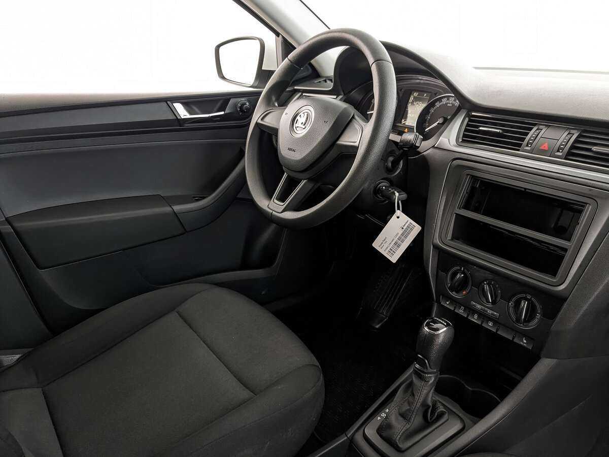 Skoda Rapid с пробегом — 2018 год. Фото: #21