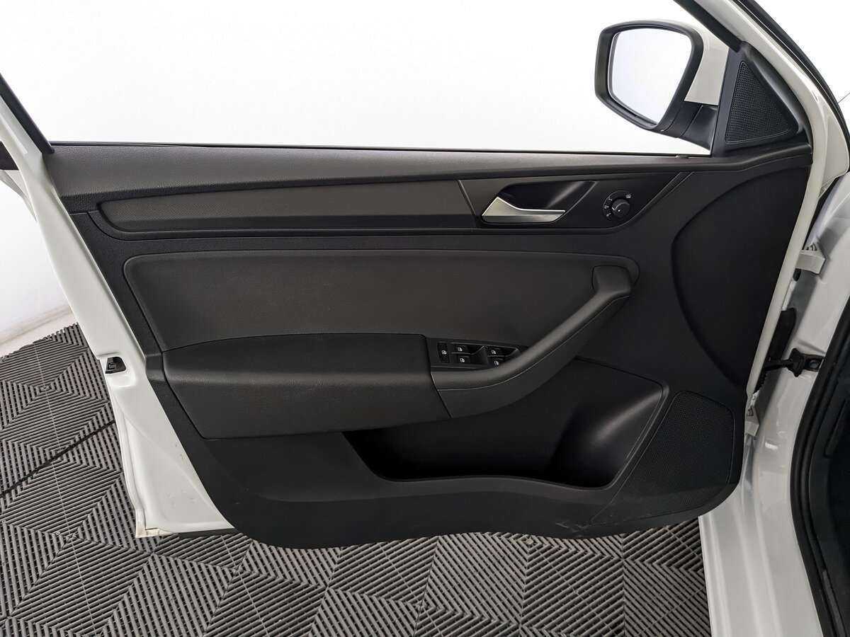 Volkswagen Polo с пробегом — 2020 год. Фото: #14