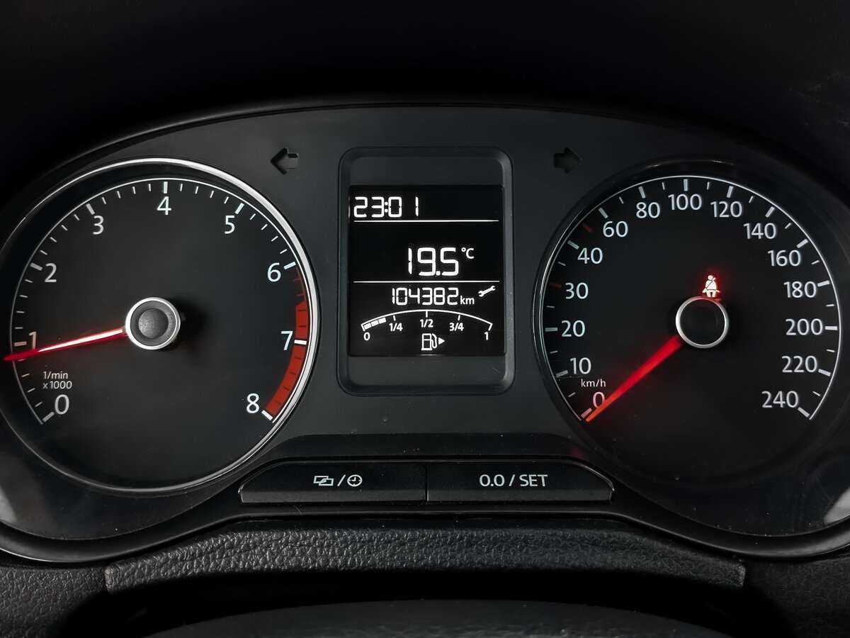 Volkswagen Polo с пробегом — 2018 год. Фото: #15