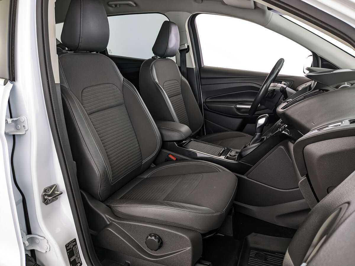 Ford Kuga с пробегом — 2018 год. Фото: #19