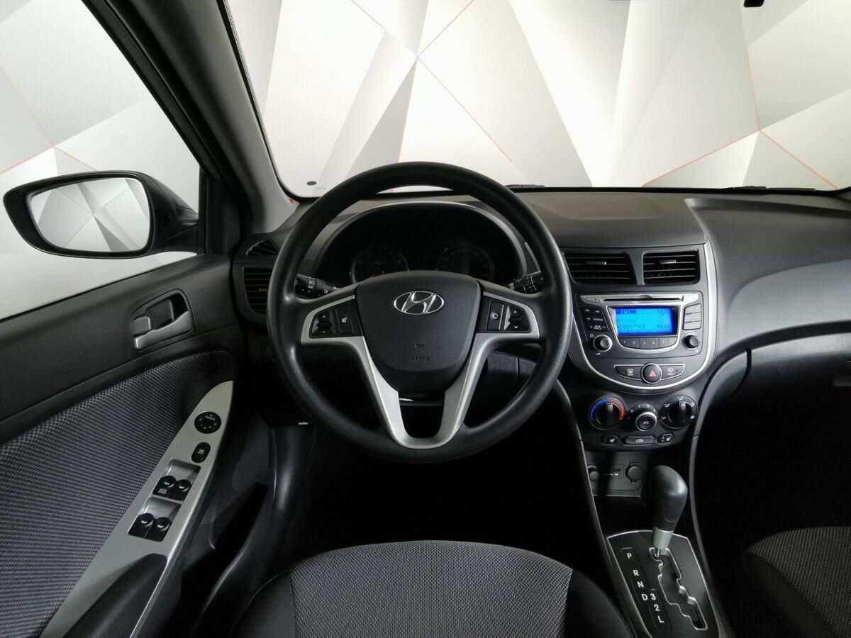 Hyundai Solaris с пробегом — 2014 год. Фото: #15