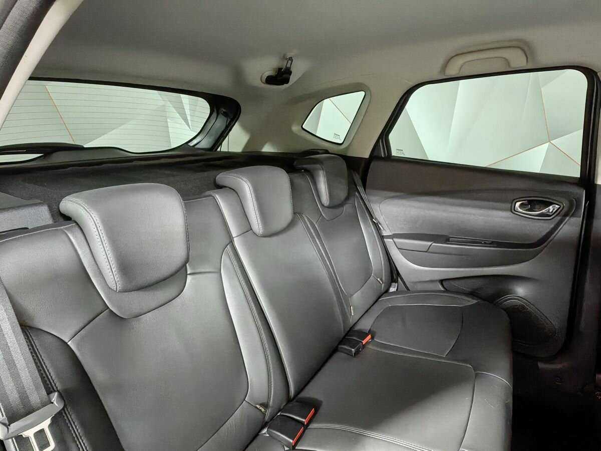 Renault Kaptur с пробегом — 2017 год. Фото: #10