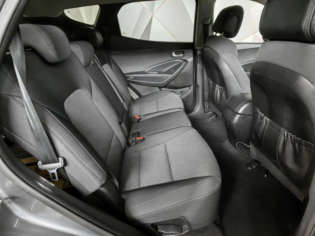 Hyundai Santa Fe с пробегом — 2012 год. Фото: #11