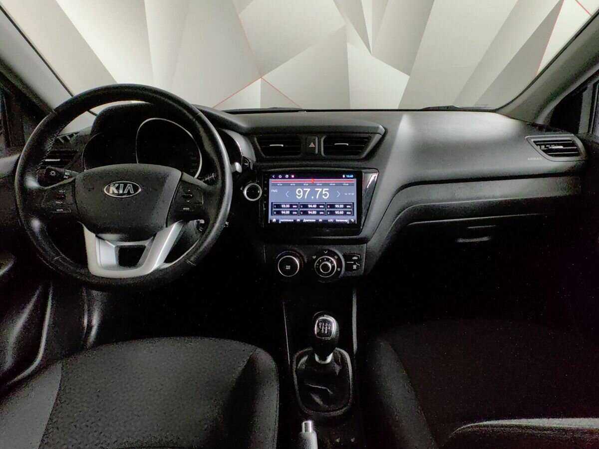 Kia Rio с пробегом — 2014 год. Фото: #9