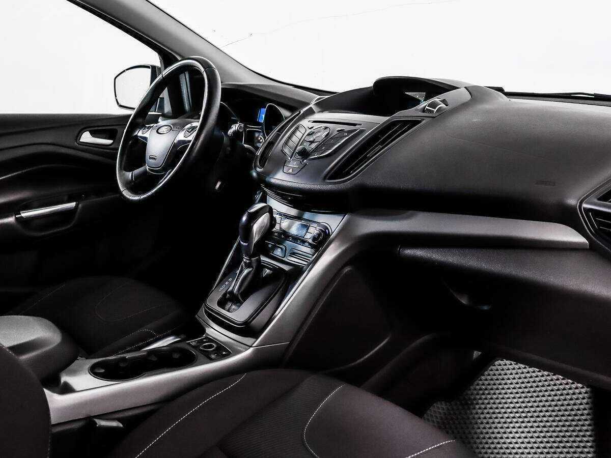 Ford Kuga с пробегом — 2014 год. Фото: #8