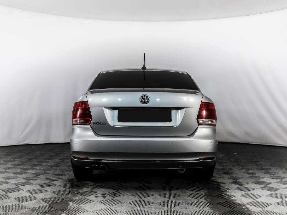 Volkswagen Polo с пробегом — 2018 год. Фото: #5