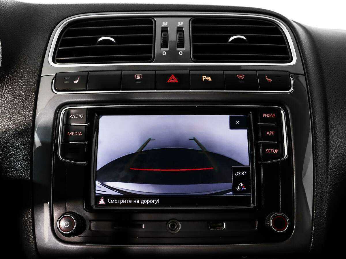 Volkswagen Polo с пробегом — 2018 год. Фото: #15