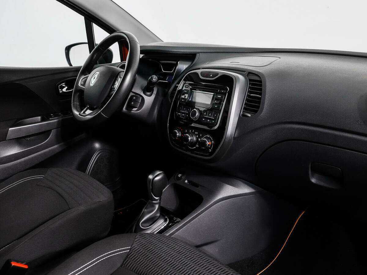 Renault Kaptur с пробегом — 2016 год. Фото: #9