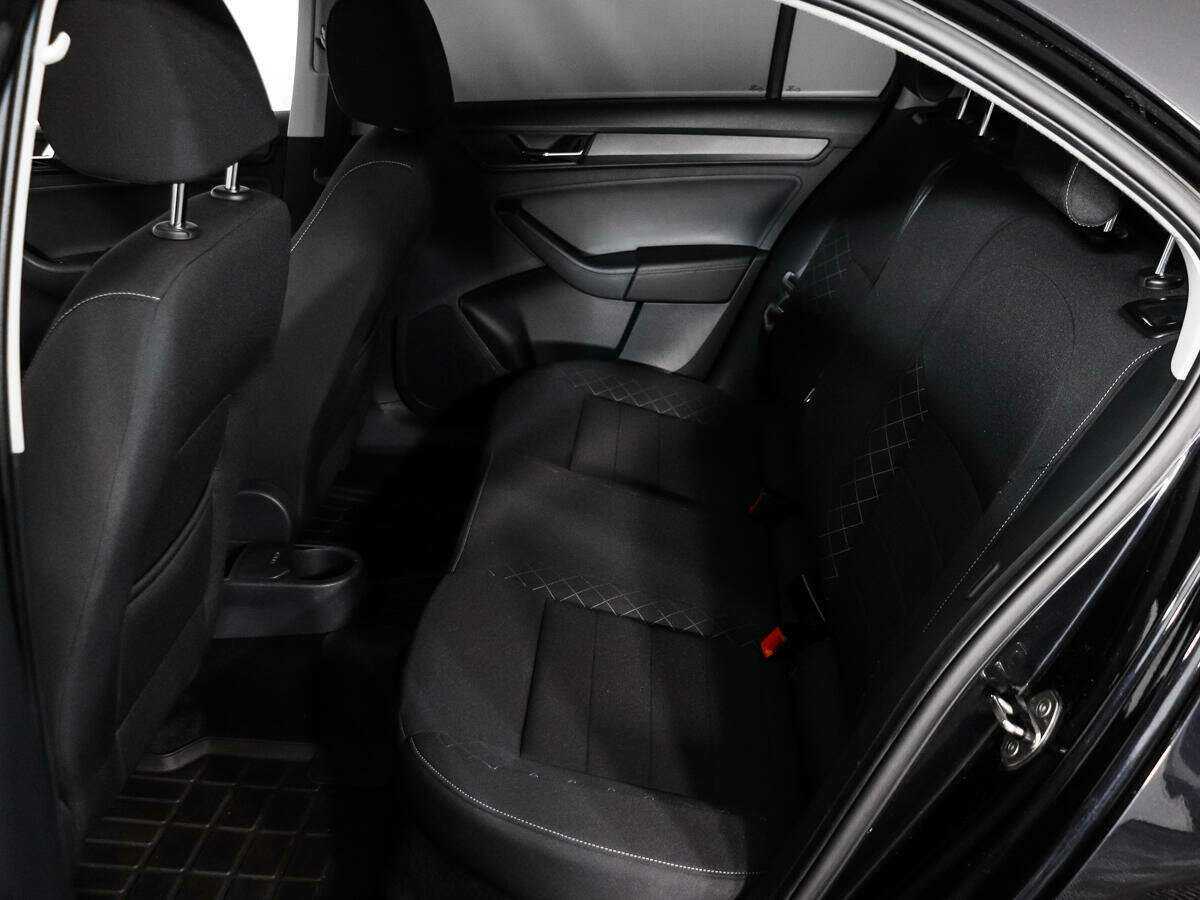 Skoda Rapid с пробегом — 2021 год. Фото: #6